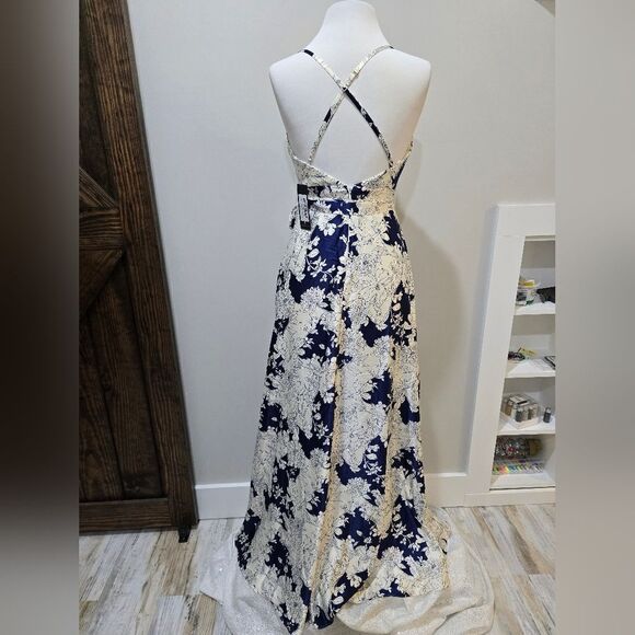 Lulus Tea Gardens Navy Blue Floral Print Satin Maxi Dress NWT Small blue/white - Picture 4 of 7